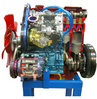 Дизельный двигатель в разрезе с навесным оборудованием в сборе со сцеплением в разрезе (без коробки)