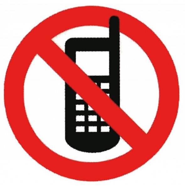 Знак "Запрещается пользоваться телефоном" 